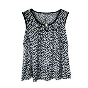 PerSeption Geometric Black and White Sleeveless Top